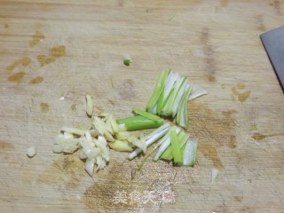醋溜土豆丝的做法步骤：2