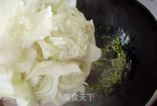 家常菜----板栗炒白菜的做法步骤：4