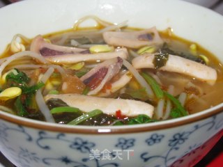 酸菜鱿鱼汤的做法步骤：9