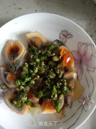 青椒皮蛋的做法