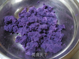 紫薯餐包的做法步骤：1