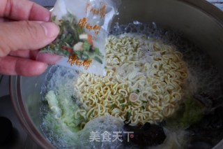 营养泡面的做法步骤：11