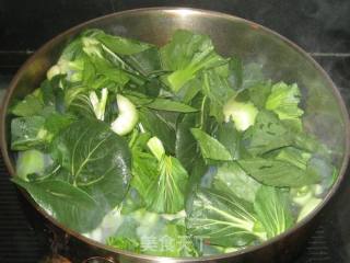 平菇方香肠炒青菜的做法步骤：4
