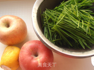 苹果柠檬小麦草汁的做法步骤：5