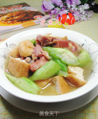 丝瓜油豆腐煮腊鸡腿的做法