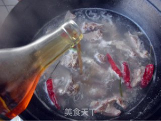 羊排白菜粉丝汤的做法步骤：8