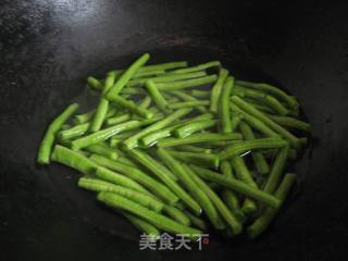 腐乳汁拌豇豆的做法步骤：3