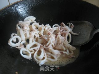 韭苔炒鱿鱼圈的做法步骤：5