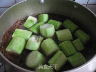 霉干菜丝瓜汤的做法步骤：4