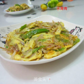 青椒芋头丝煎蛋的做法