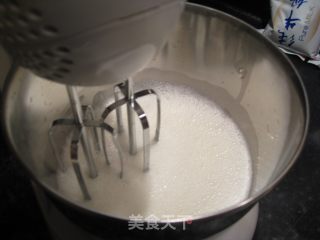 戚风蛋糕的做法步骤：4