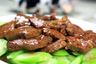 西冷牛肉扒芥蓝的做法步骤：11