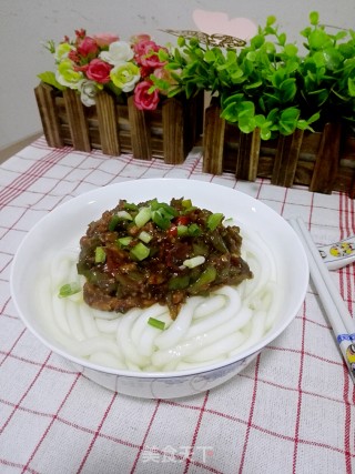 双椒肉酱香土豆粉的做法