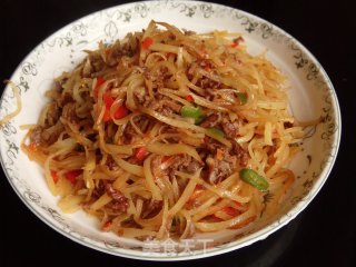 土豆丝炒牛肉的做法