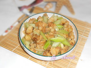 芹菜炒东风螺肉的做法步骤：8