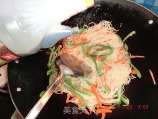 素三丝炒粉的做法步骤：8