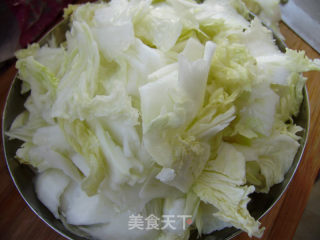 家常菜----素炒大白菜的做法步骤：1