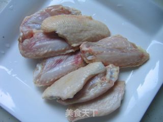 香煎腐乳鸡翼的做法步骤：1