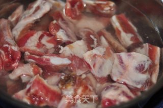 熏酱排骨边的做法步骤：2