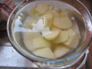土豆烧猪肩肉的做法步骤：10
