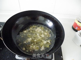 酸菜豆腐汤的做法步骤：5