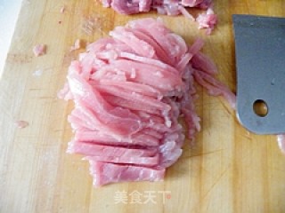 肉丝大拉皮的做法步骤：1