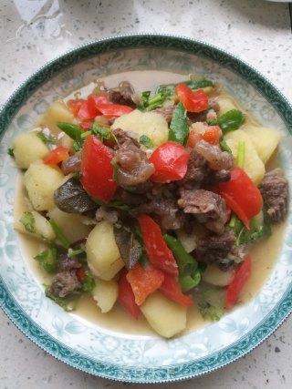 牛肉炖土豆的做法