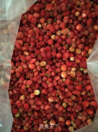 野草莓罐头的做法