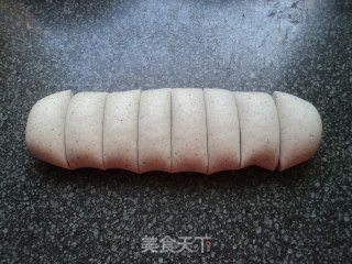 【芝麻馒头】的做法步骤：10