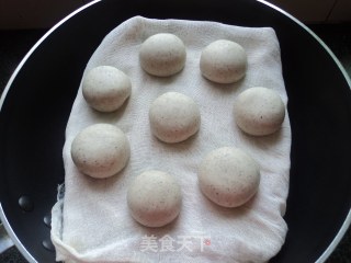【芝麻馒头】的做法步骤：11