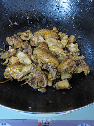 冬季养生明目菜——石螺土鸡煲的做法步骤：5