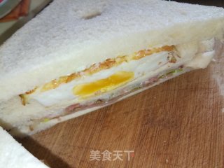 鸡蛋培根三文治的做法