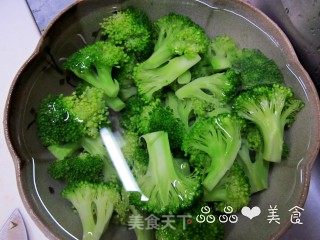 混搭的惊喜——沙茶什锦炒面的做法步骤：4