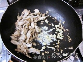 混搭的惊喜——沙茶什锦炒面的做法步骤：8