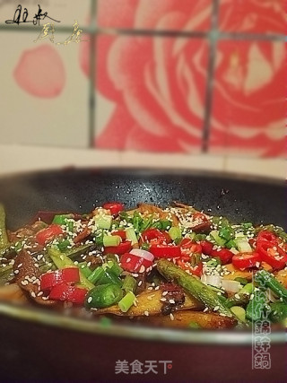 牛肉什锦干锅的做法