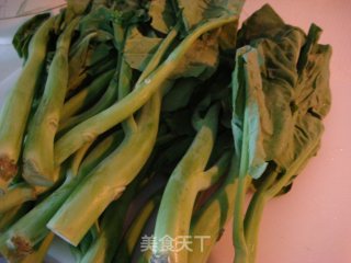 芥蓝花虾球的做法步骤：1