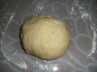 蓝莓豆沙毛毛虫面包的做法步骤：1