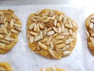 有内涵的香瓜子小酥饼的做法步骤：6