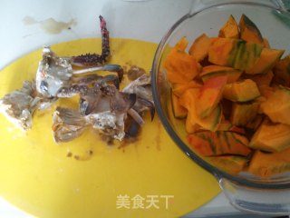 南瓜炖蟹的做法步骤：1