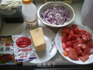 番茄面包烩菜的做法步骤：1
