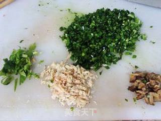 【Ta 唯一喜欢的面食】鲜味锅贴的做法步骤：2