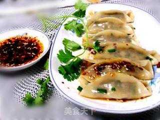 【Ta 唯一喜欢的面食】鲜味锅贴的做法步骤：13