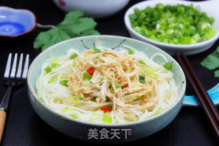 凉拌鸡丝面的做法