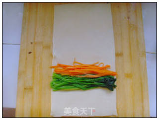 彩丝腐皮卷的做法步骤：7
