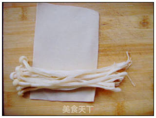 豆皮金菇卷的做法步骤：3