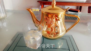 四月食谱：超人气网红减肥清新蜜桃柠檬水果茶的做法