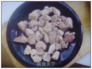 猪肉粉条炖金针菇的做法步骤：2