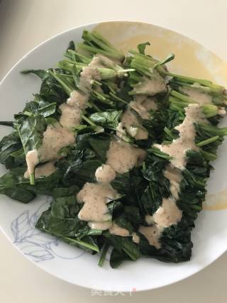 菠菜色拉的做法