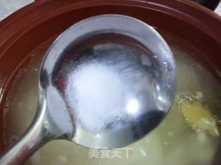 排骨萝卜汤的做法步骤：6