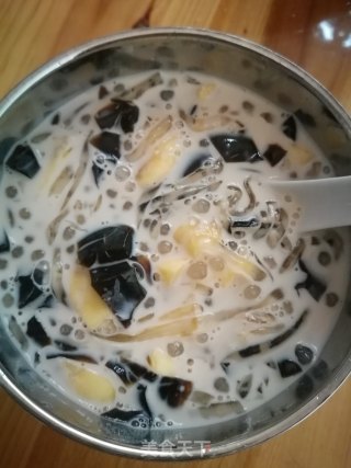 菠萝西米露的做法